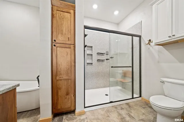 $749,900 | 1115 Hilltop Lane, Simpson, IL 62985