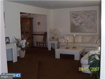 3038 Klockner Road Hamilton, NJ 08690 - Photo 3 of 12 Living Room