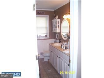 3038 Klockner Road Hamilton, NJ 08690 - Photo 10 of 12 Bathroom