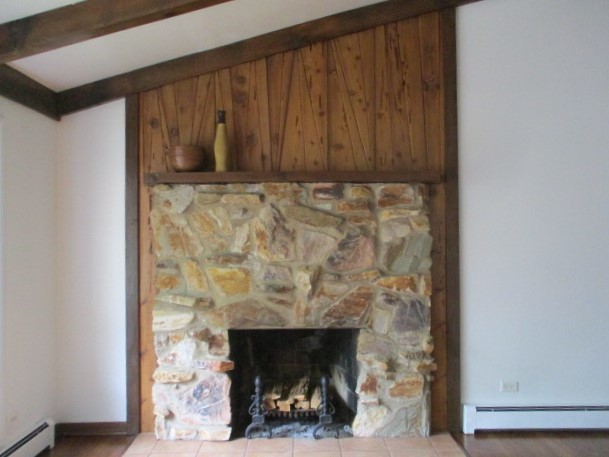 512 Highland Road Hinsdale, IL 60521 - Photo 9 of 25 a view of fireplace