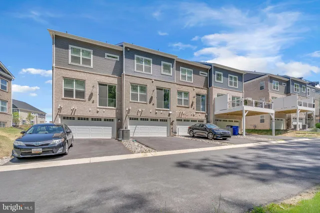 a car parked in front of a building