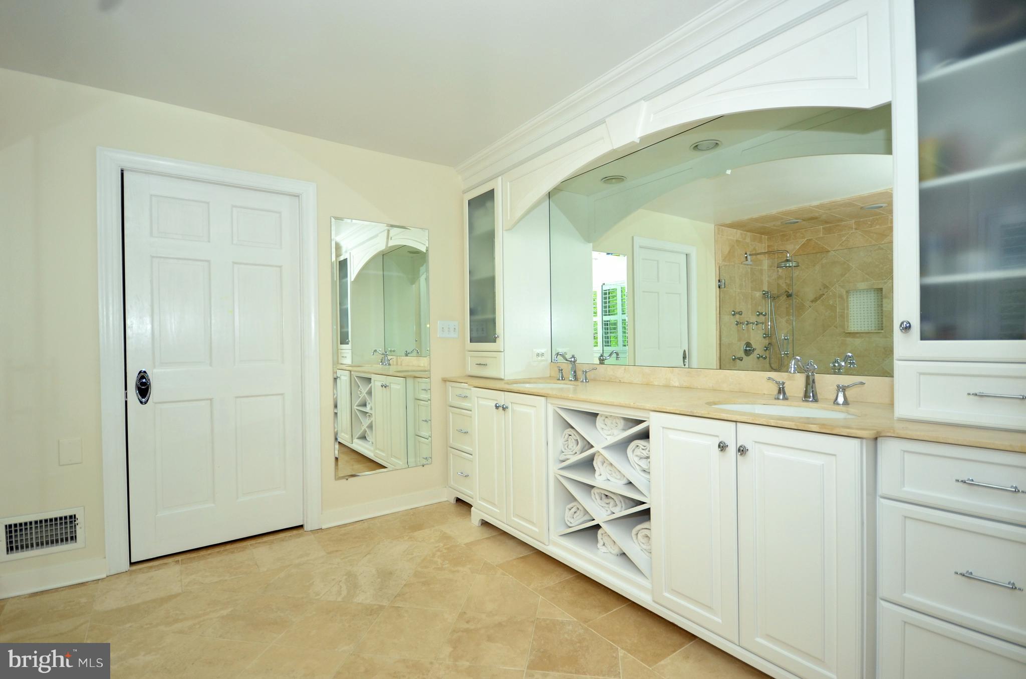3504 Old Trail Road Edgewater, MD 21037 - Photo 13 of 30 Beautifully Designed and Recently Updated