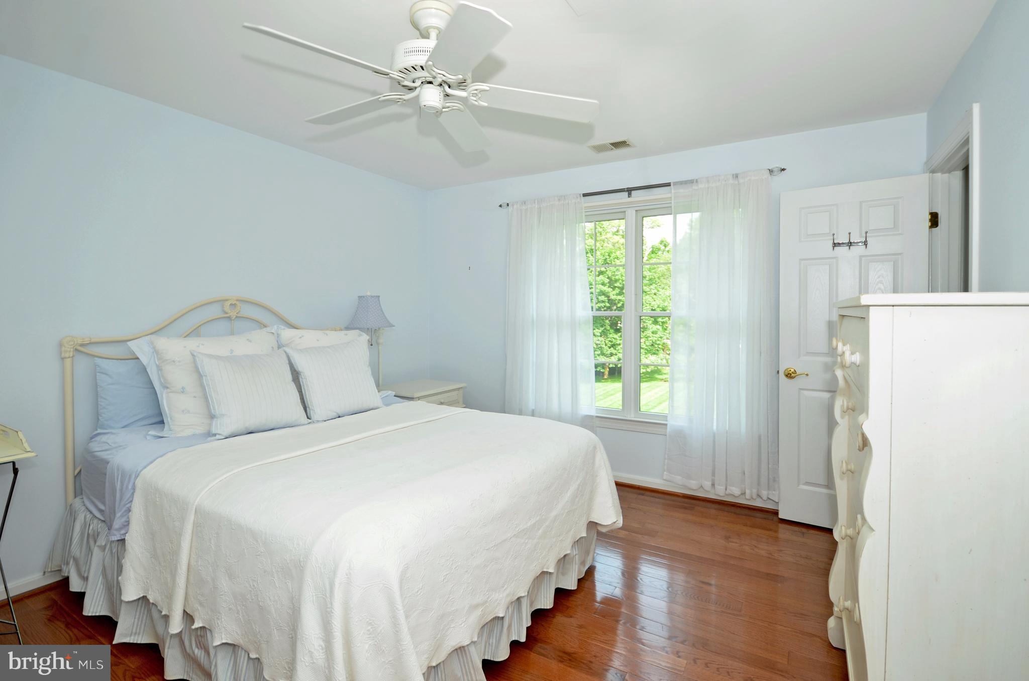 3504 Old Trail Road Edgewater, MD 21037 - Photo 17 of 30 Serene with Separate Bathroom