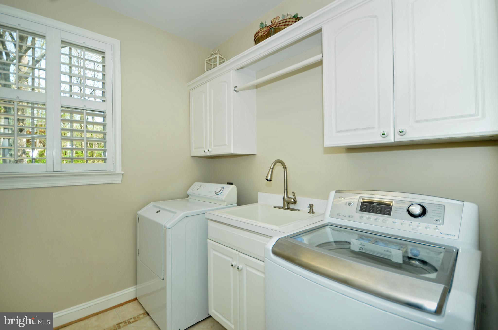 3504 Old Trail Road Edgewater, MD 21037 - Photo 20 of 30 Bright Organized Laundry