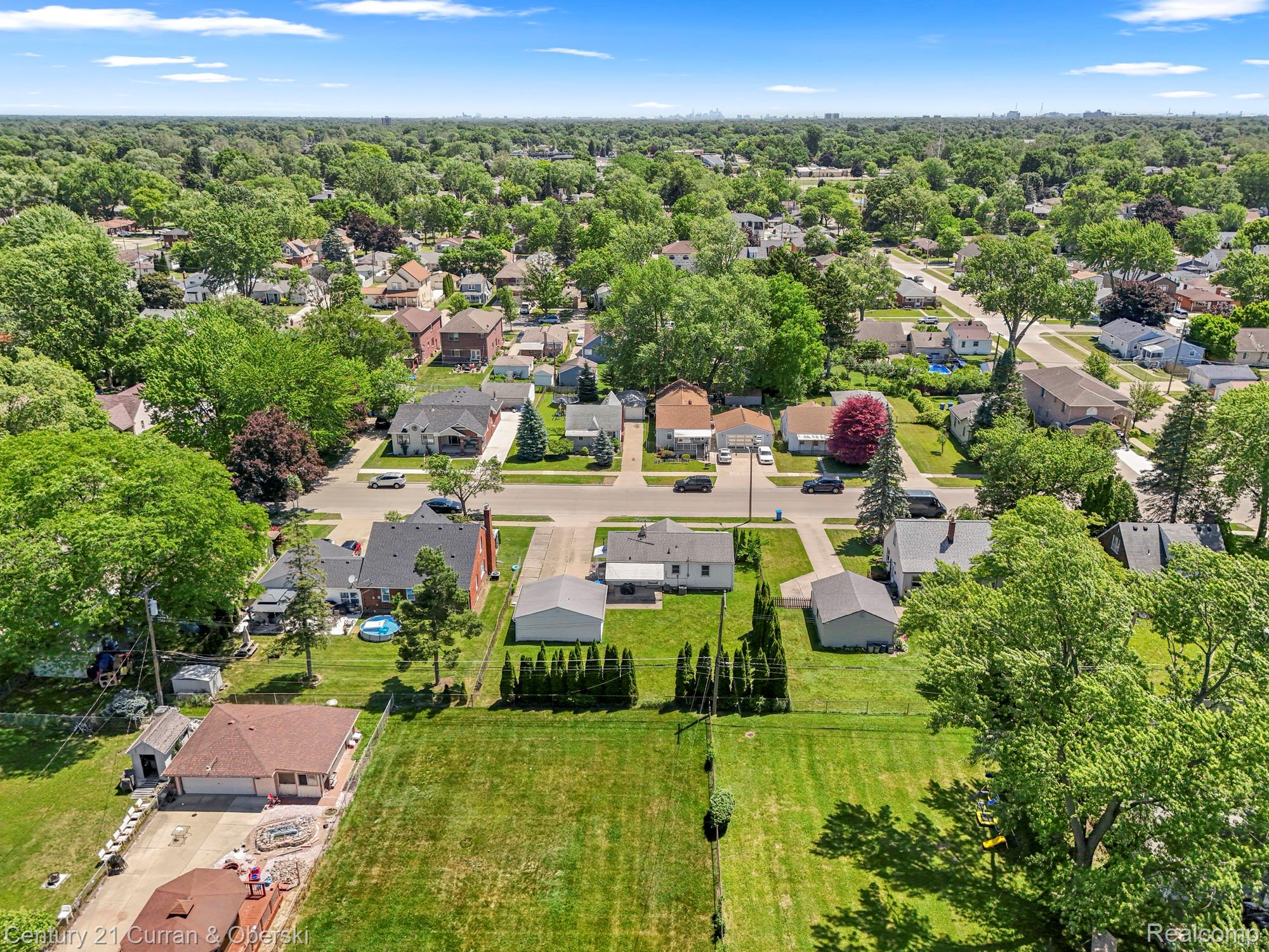 6141 North Gulley Road Dearborn Heights, MI 48127 - Photo 25 of 31 View of neighborhood