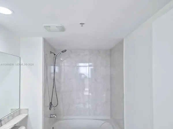 $2,800 | 2775 Northeast 187th Street, Unit 513, Aventura, FL 33180