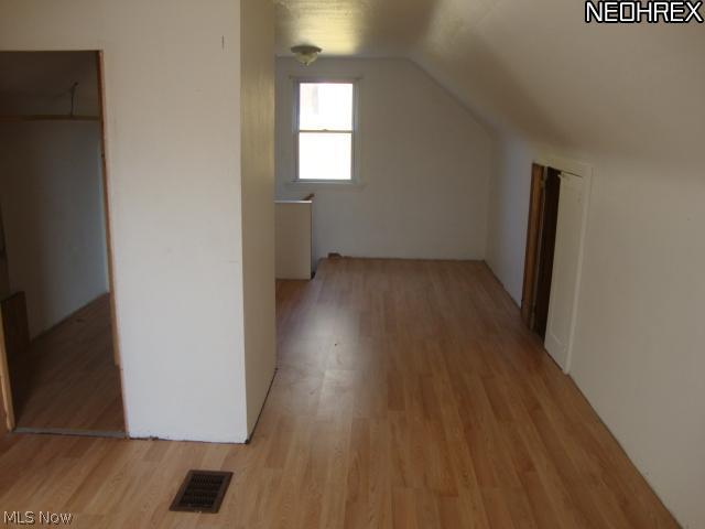 3407 Hartwood Road Cleveland Heights, OH 44112 - Photo 9 of 10