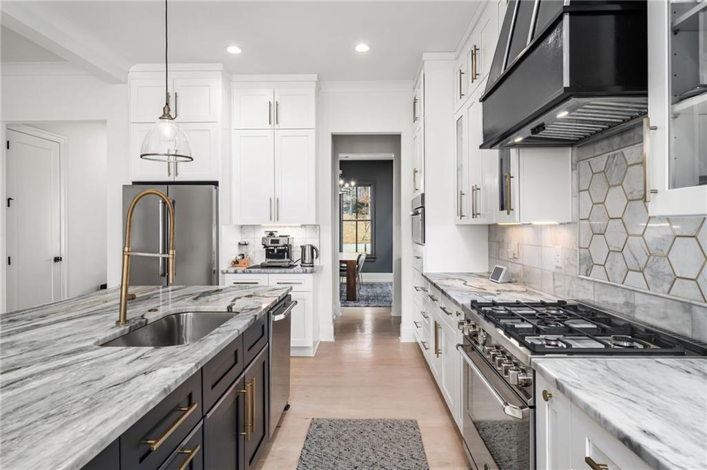 1941 Royal Court Atlanta, GA 30341 - Photo 16 of 54