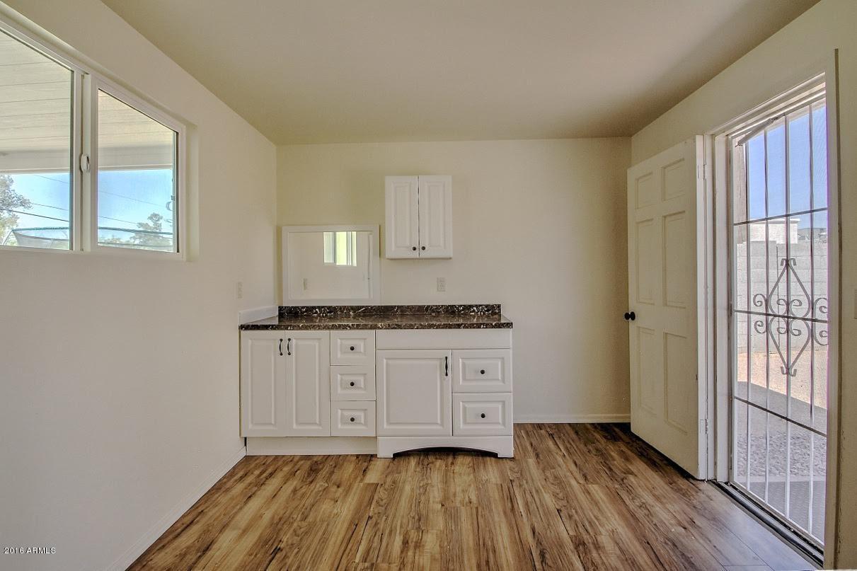 1106 East Roberts Road Phoenix, AZ 85022 - Photo 15 of 24 Laundry Room