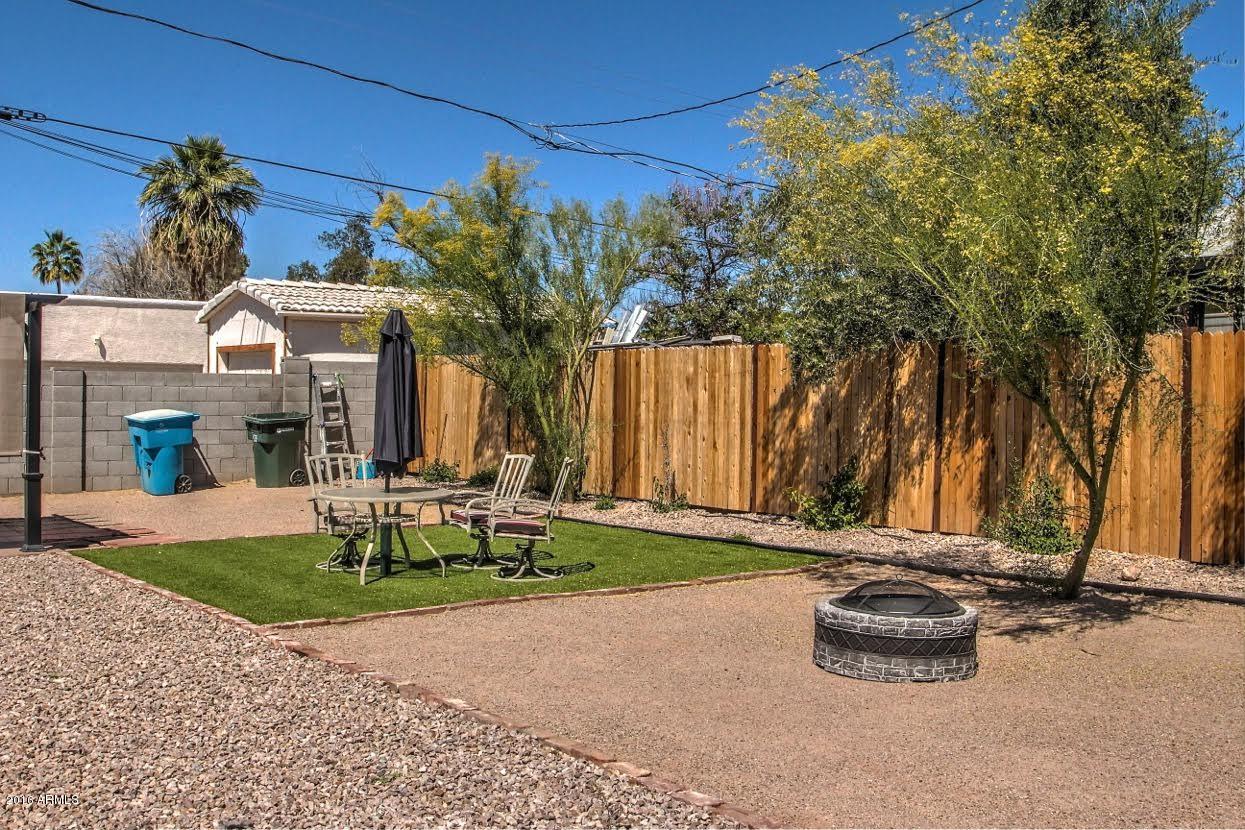 1106 East Roberts Road Phoenix, AZ 85022 - Photo 16 of 24 Backyard