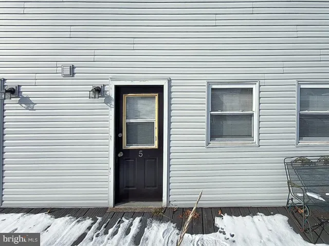 $1,175 | 31 Union Street, Unit 5, Halifax, PA 17032