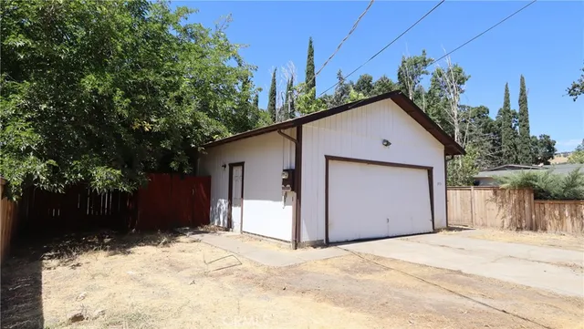 a view of backyard of house