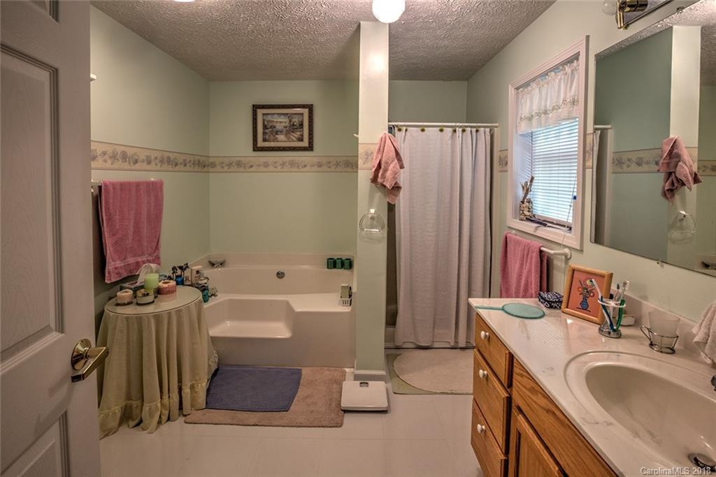17 Rocky Ridge Road, Unit 17 Pisgah Forest, NC 28768 - Photo 8 of 18 Gallery Image 8