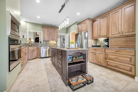 $590,000 | 15 Eagles Way Lane, Lake St. Louis, MO 63367