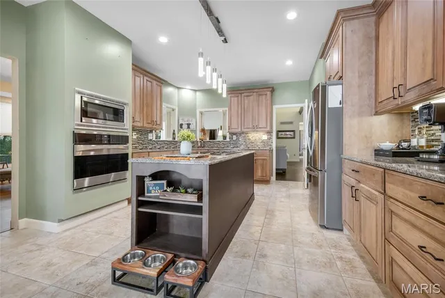 $585,000 | 15 Eagles Way Lane, Lake St. Louis, MO 63367