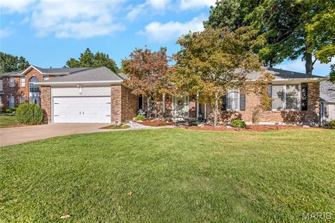 $590,000 | 15 Eagles Way Lane, Lake St. Louis, MO 63367