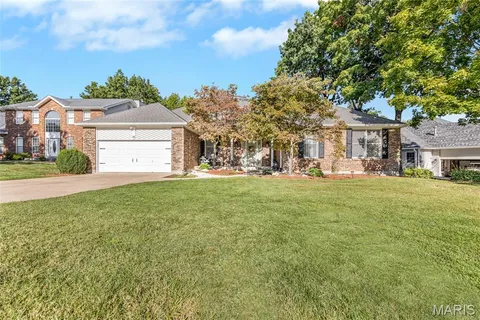 $590,000 | 15 Eagles Way Lane, Lake St. Louis, MO 63367