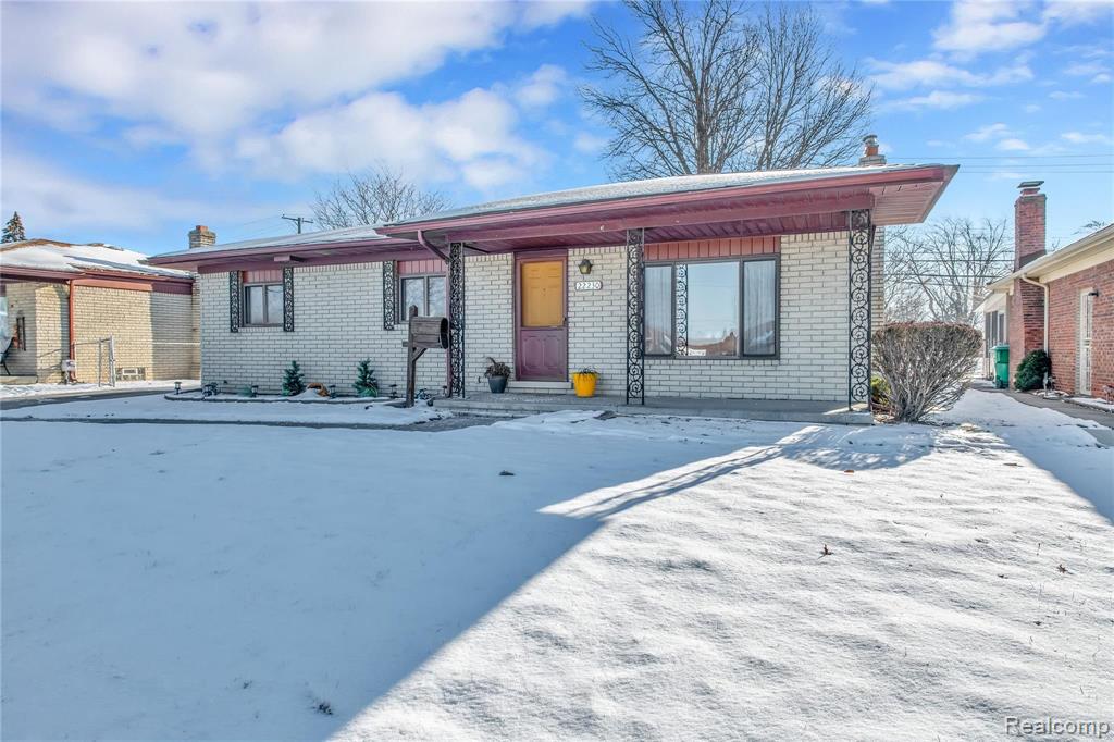 22230 Kelly Road Eastpointe, MI 48021 - Photo 1 of 29