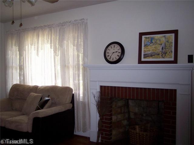328 Deadmon Road Mocksville, NC 27028 - Photo 3 of 14 Living Room.