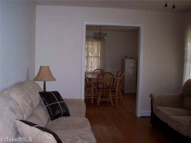 328 Deadmon Road Mocksville, NC 27028 - Photo 5 of 14 Living Room.