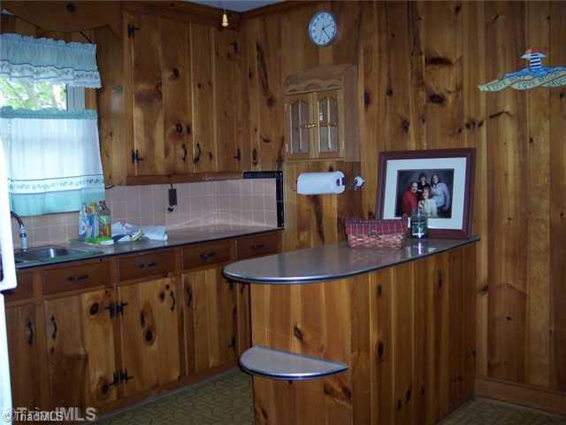 328 Deadmon Road Mocksville, NC 27028 - Photo 6 of 14 Kitchen.