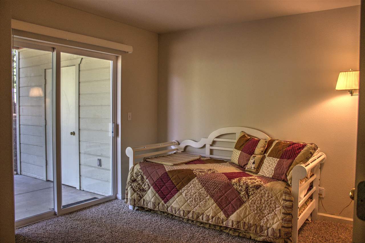 10105 Pine Cone Road Truckee, CA 96161 - Photo 9 of 14 Gallery Image 9