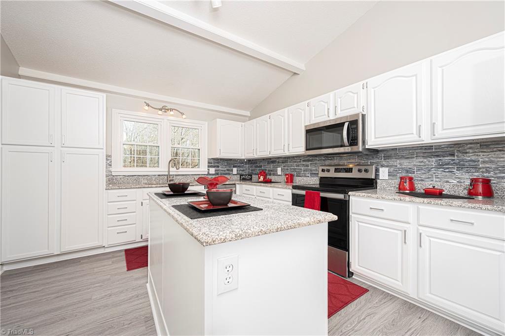 8052 Lasater Road Clemmons, NC 27012 - Photo 14 of 50 Gallery Image 14