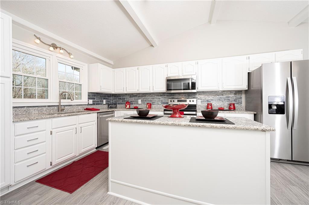 8052 Lasater Road Clemmons, NC 27012 - Photo 17 of 50 Gallery Image 17