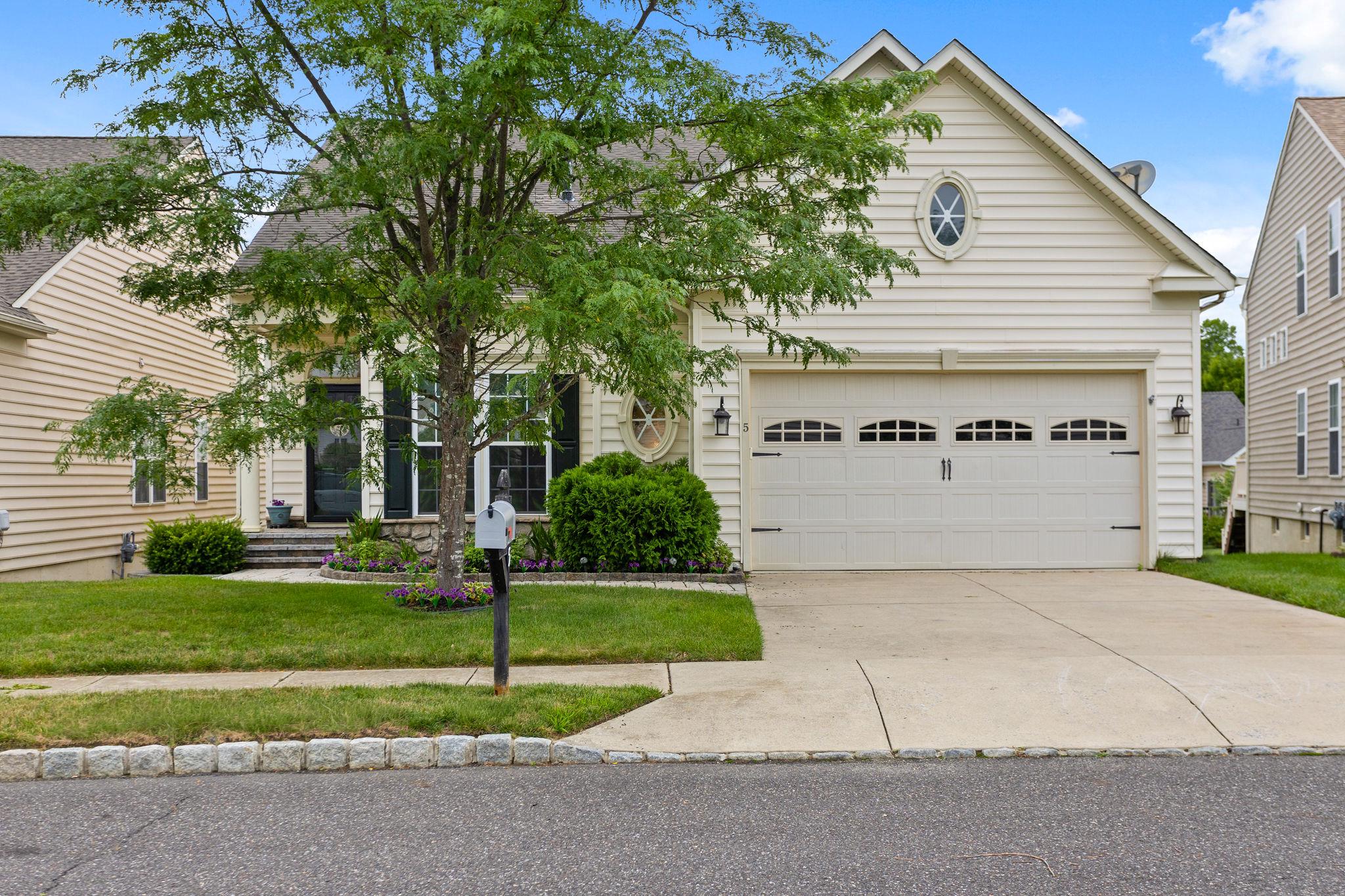 5 Tommys Meadow Pemberton, NJ 08068 - Photo 1 of 29 Great location in "Hearthstone at Woodfield"