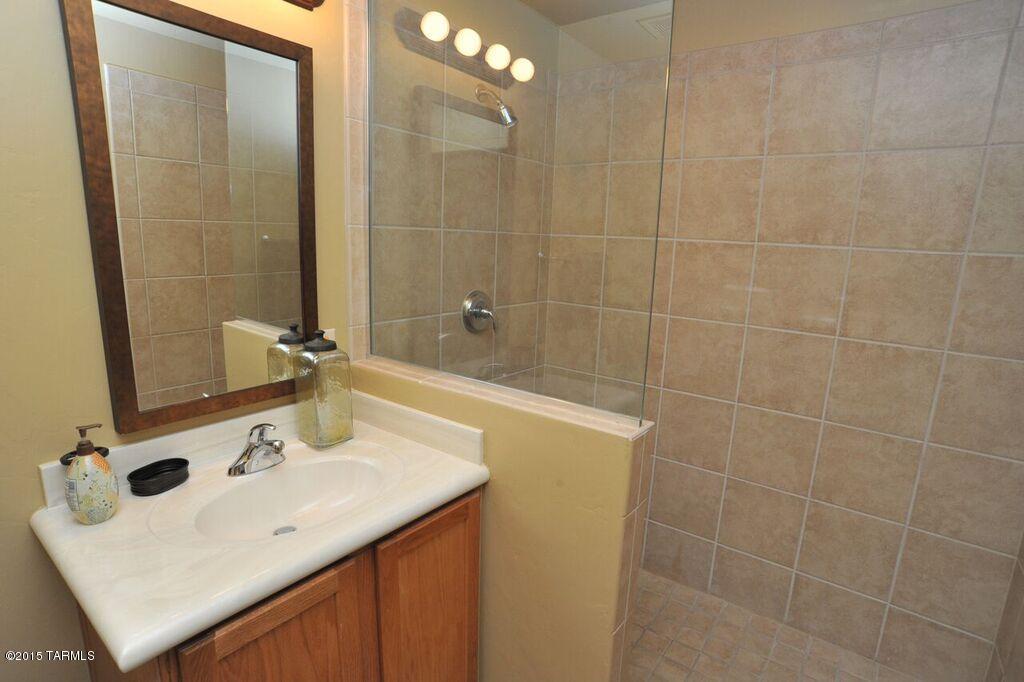 2024 East River Road, Unit 101 Tucson, AZ 85718 - Photo 18 of 28 Gallery Image 18