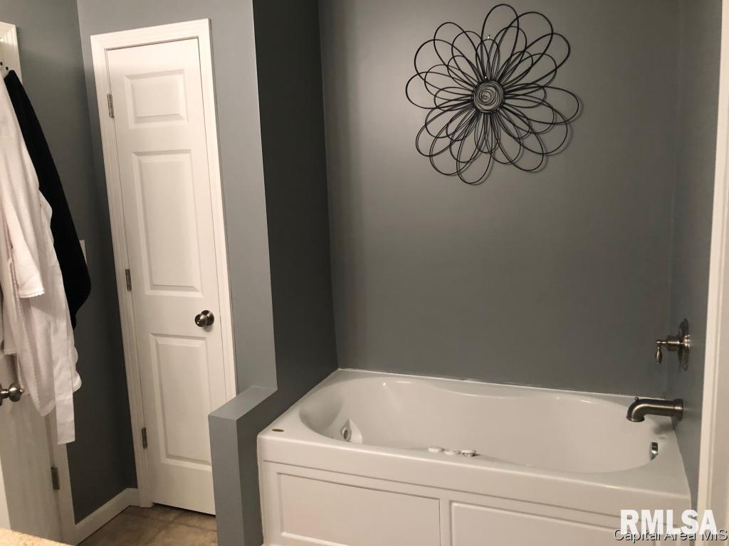 603 North Main Street Athens, IL 62613 - Photo 16 of 16 Gallery Image 16
