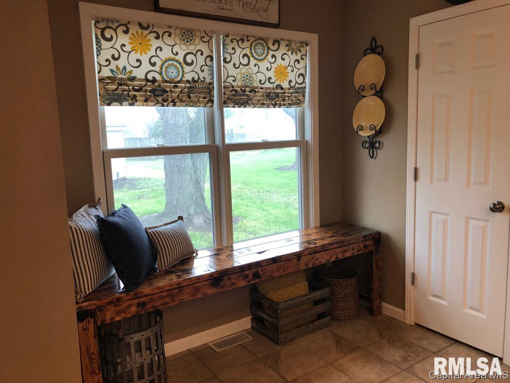 603 North Main Street Athens, IL 62613 - Photo 7 of 16 Gallery Image 7