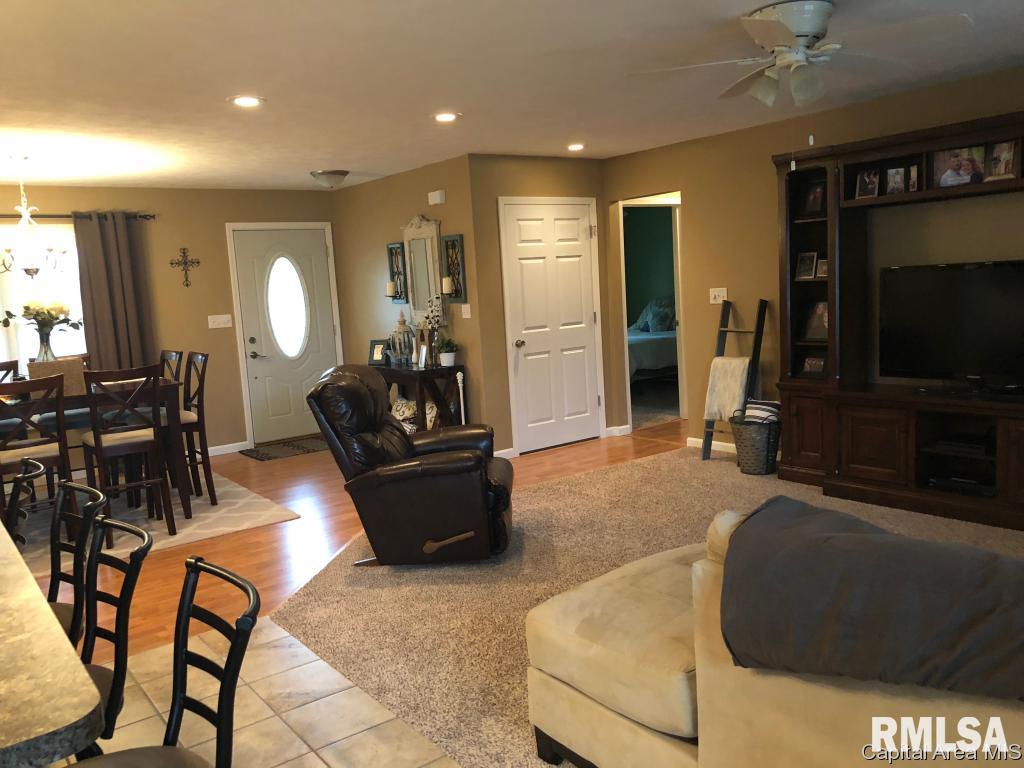 603 North Main Street Athens, IL 62613 - Photo 8 of 16 Gallery Image 8