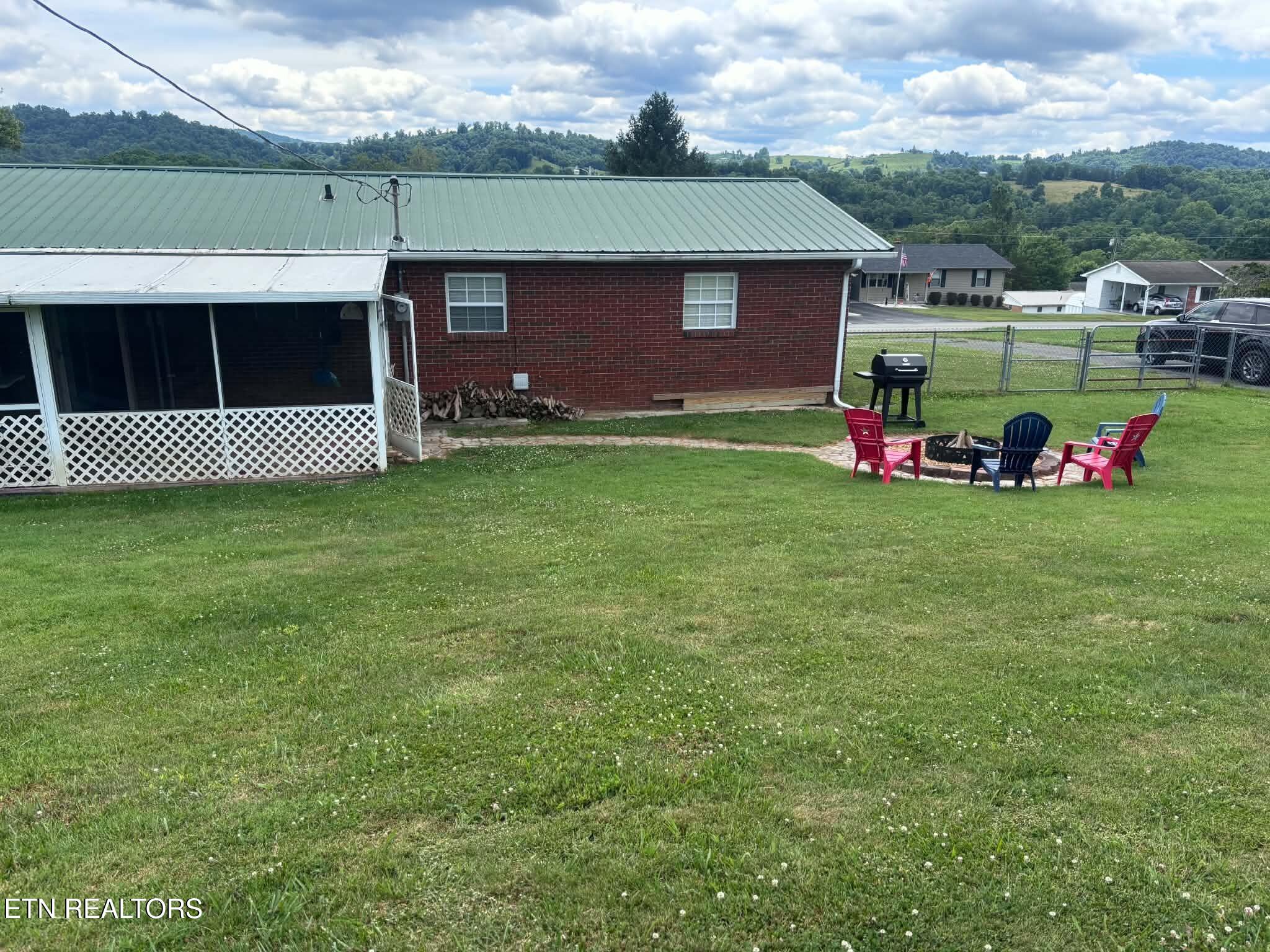 402 Whitaker Street Tazewell, TN 37879 - Photo 18 of 21 ac772316-037d-4896-9c1f-85f5e017c42b