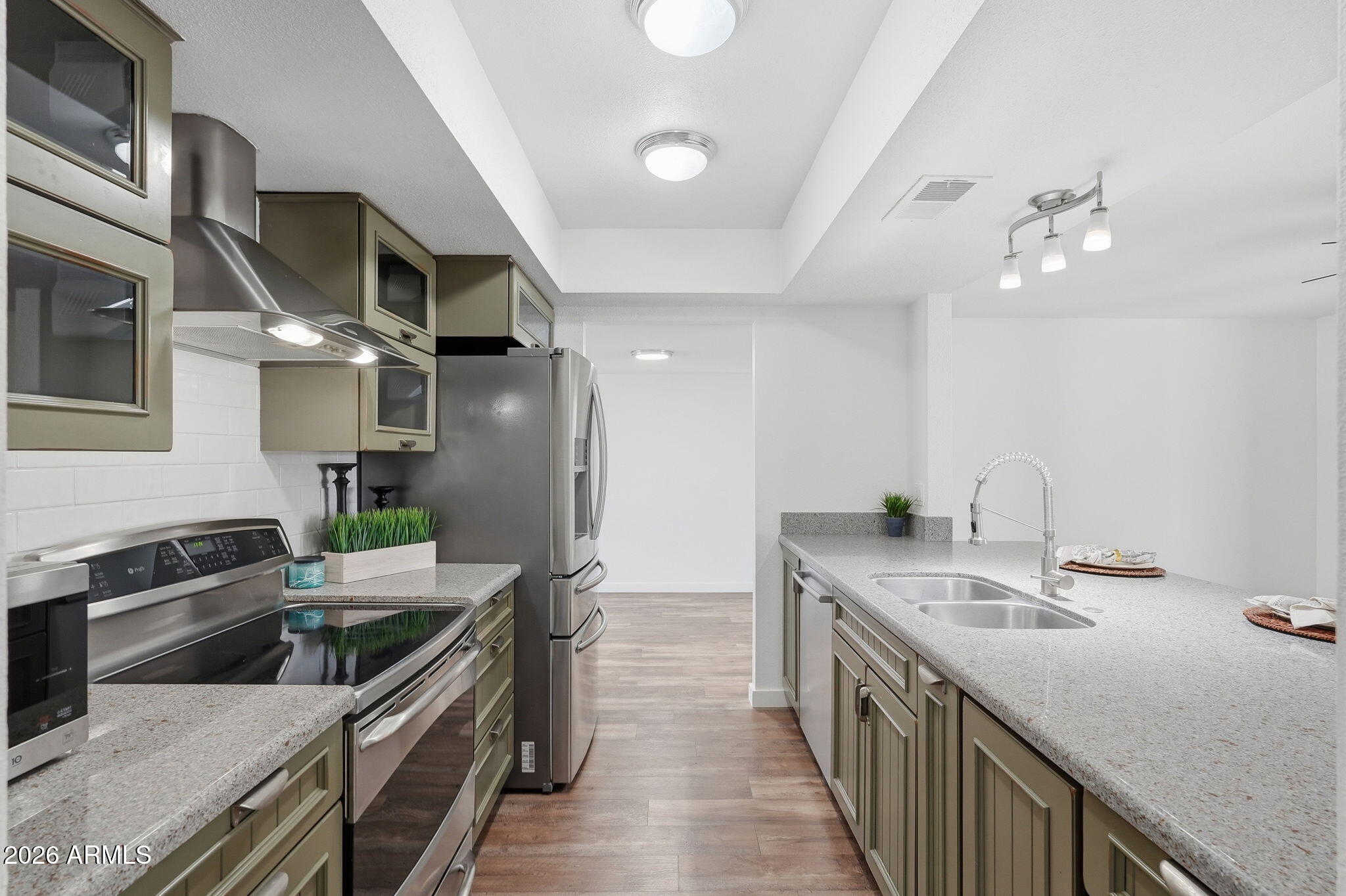6852 South Terrace Road Tempe, AZ 85283 - Photo 14 of 77 Gallery Image 14