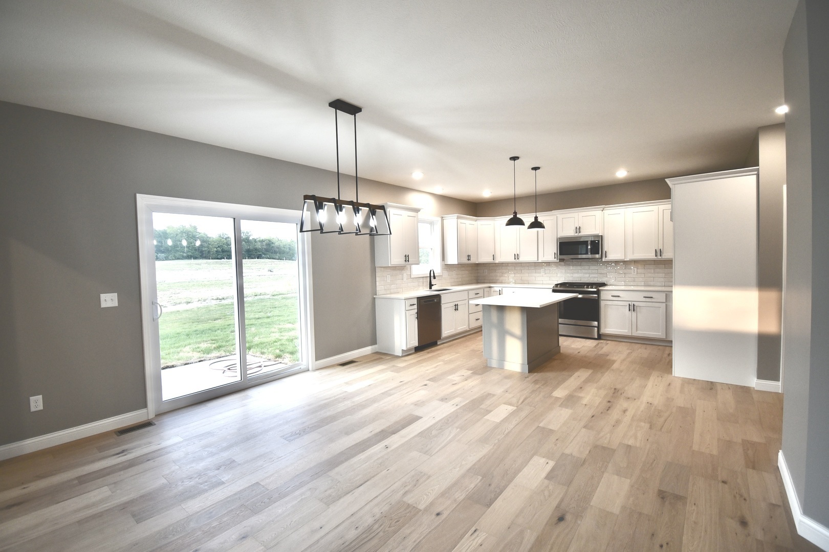 104 Raef Road Downs, IL 61736 - Photo 9 of 29 Gallery Image 9