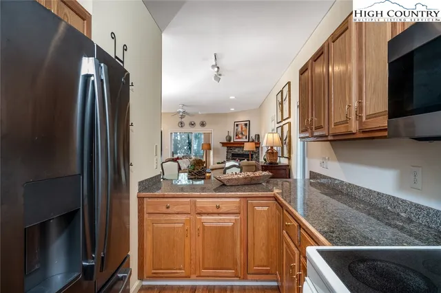 $425,000 | 182 Evergreen Springs Court, Unit 401, Blowing Rock, NC 28605