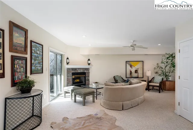 $425,000 | 182 Evergreen Springs Court, Unit 401, Blowing Rock, NC 28605