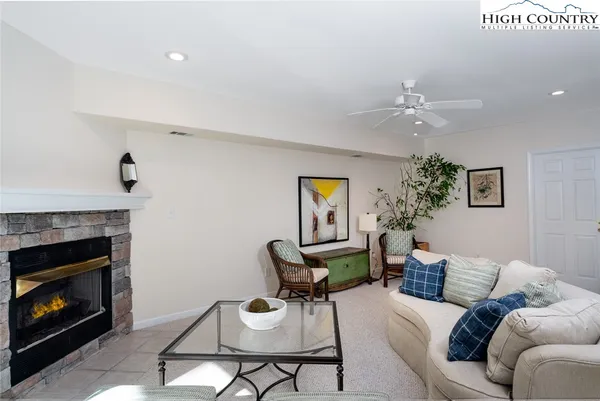 $405,000 | 182 Evergreen Springs Court, Unit 401, Blowing Rock, NC 28605