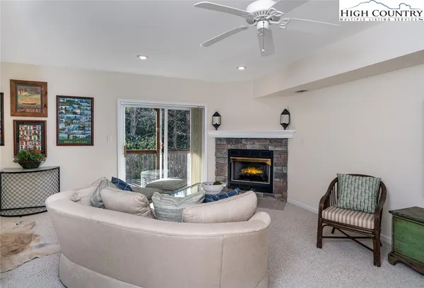 $405,000 | 182 Evergreen Springs Court, Unit 401, Blowing Rock, NC 28605