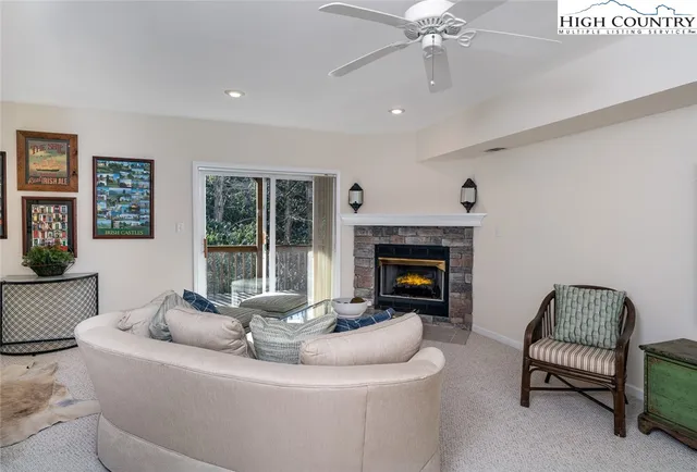 $425,000 | 182 Evergreen Springs Court, Unit 401, Blowing Rock, NC 28605