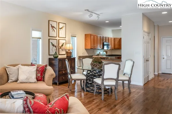 $405,000 | 182 Evergreen Springs Court, Unit 401, Blowing Rock, NC 28605