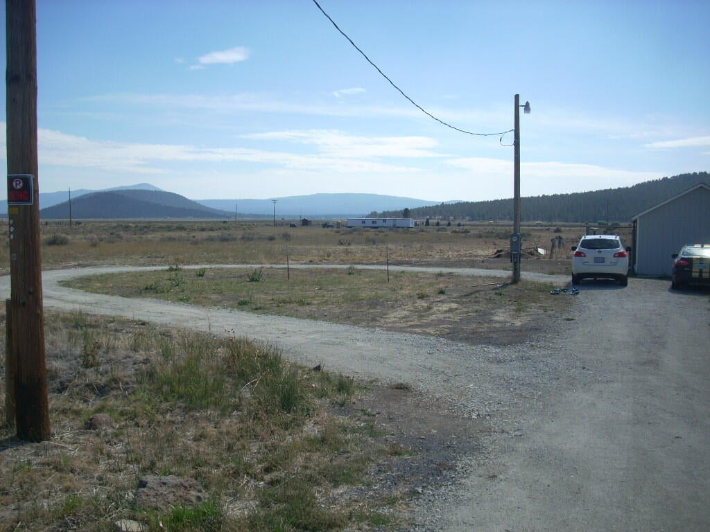 32080 Drews Road Chiloquin, OR 97624 - Photo 10 of 23 circular drive