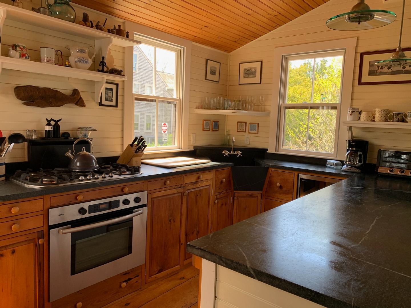 40 Pine Street Nantucket, MA 02554 - Photo 6 of 34