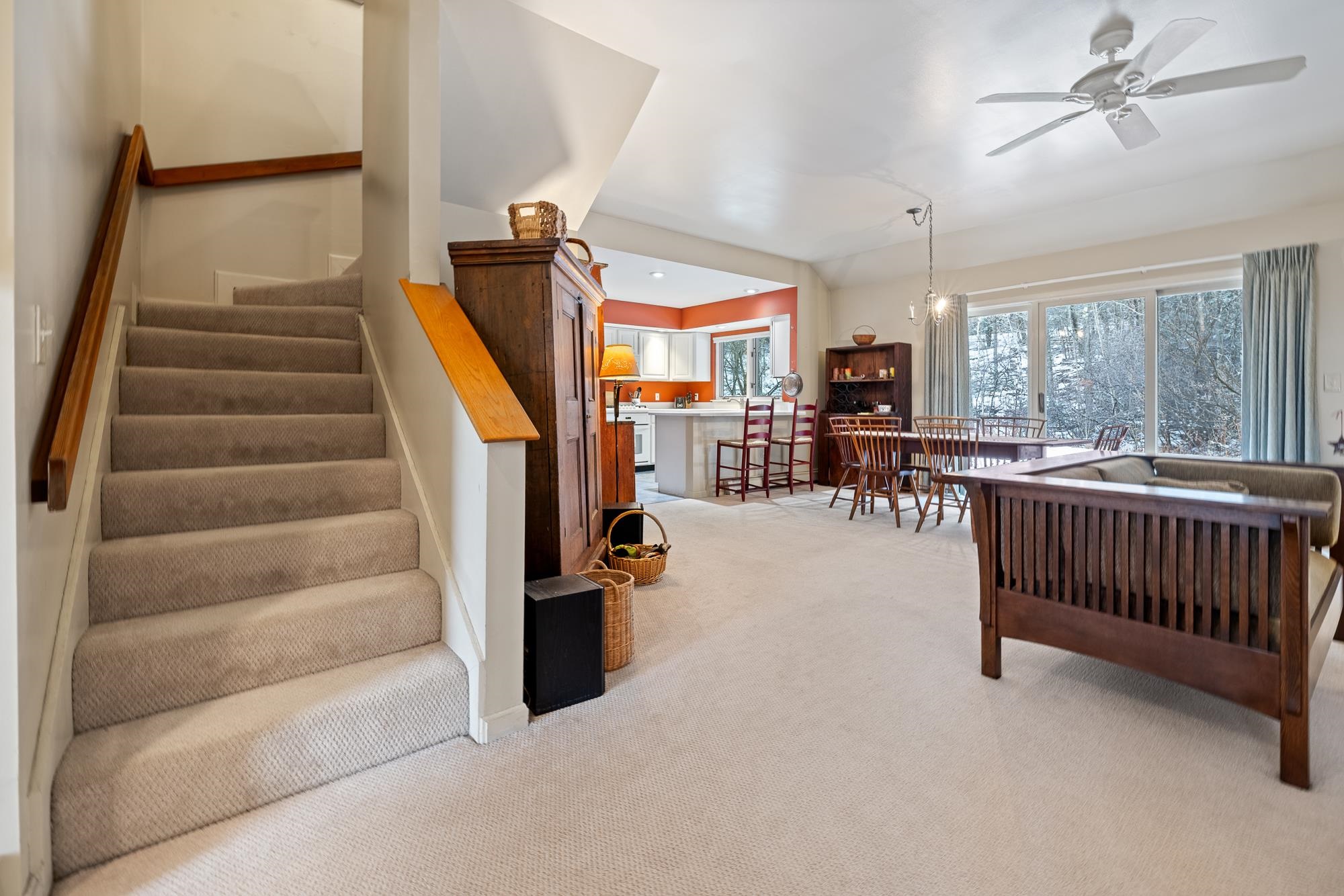 84 Iris Way Hartford, VT 05001 - Photo 3 of 48