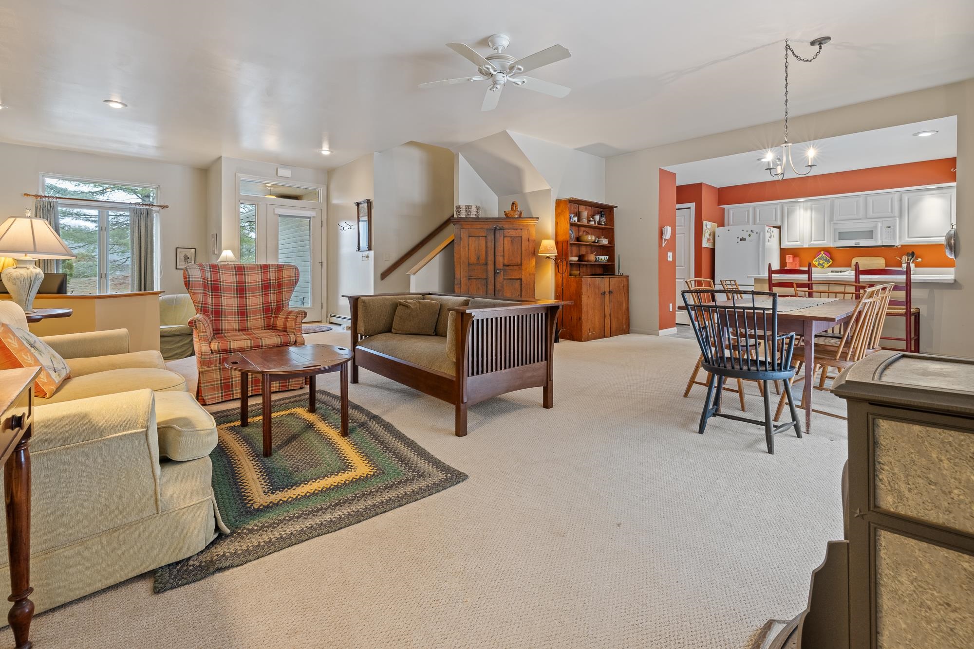 84 Iris Way Hartford, VT 05001 - Photo 5 of 48