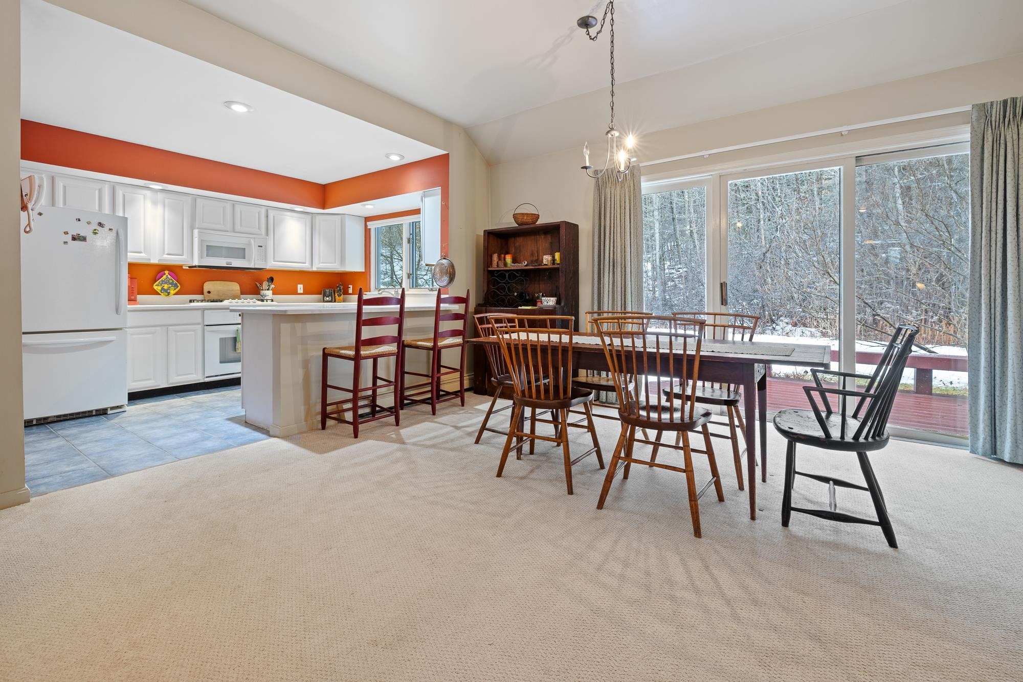 84 Iris Way Hartford, VT 05001 - Photo 7 of 48