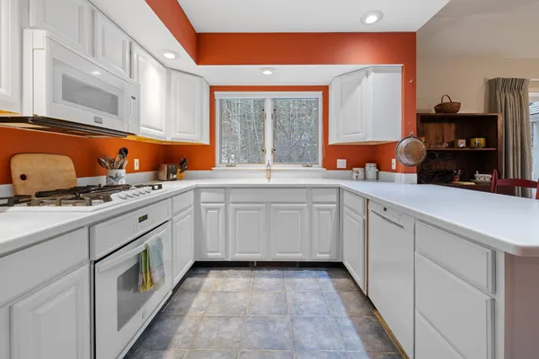 $535,000 | 84 Iris Way, Hartford, VT 05001