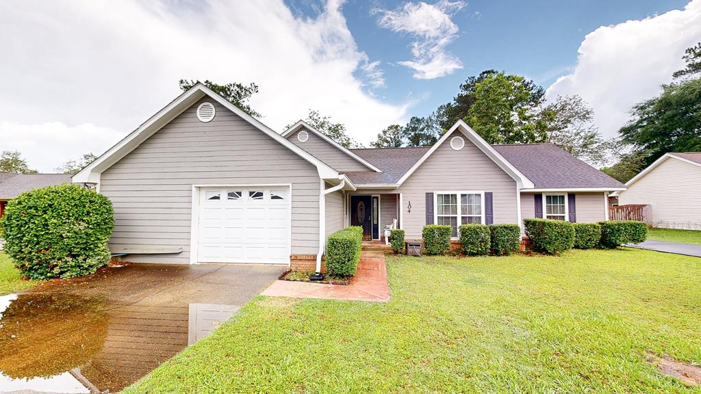 104 East Roxbury Road Dothan, AL 36305 - Photo 1 of 26