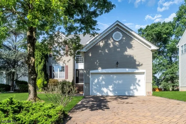 $879,000 | 10 Sutton Court, Bridgewater, NJ 08807